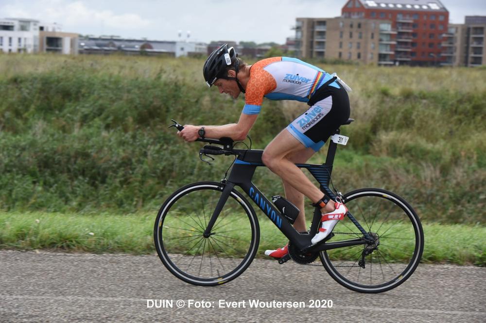 Duin Triathlon kleurt blauworanje