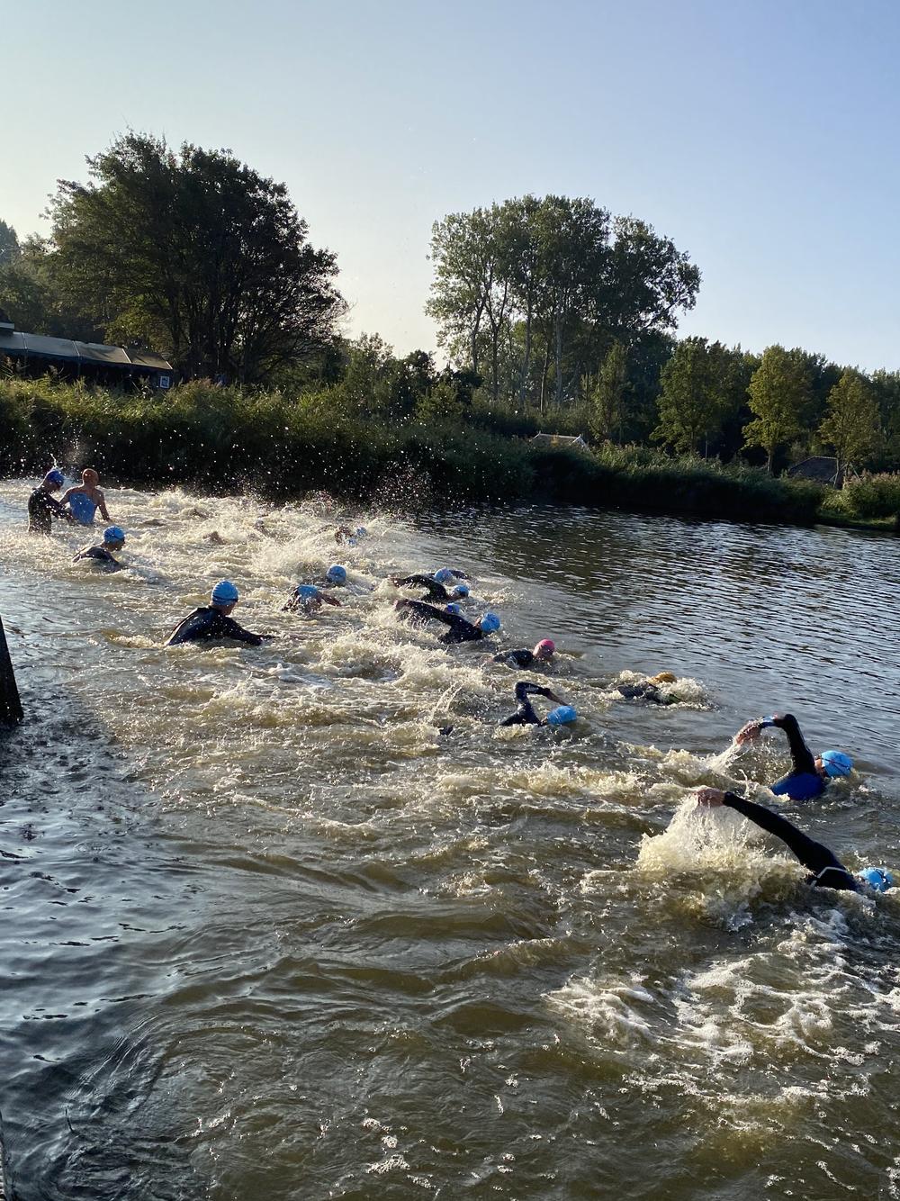 Drukbezochte IZGS clubtriathlon
